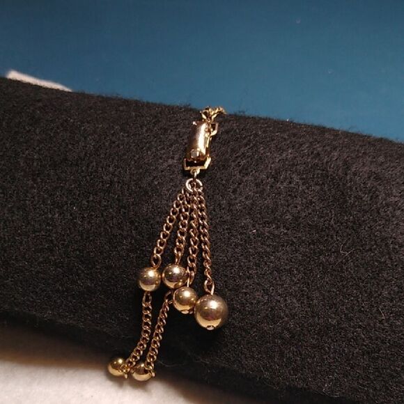 Elegant Coro Gold Tone Metal Chain Bracelet - Picture 1 of 5